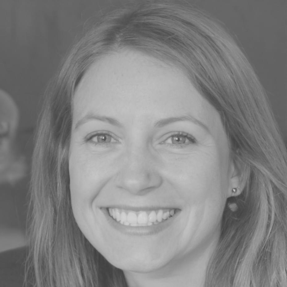 Portrait de Sophie Moreau, experte en photographie urbaine et de rue
